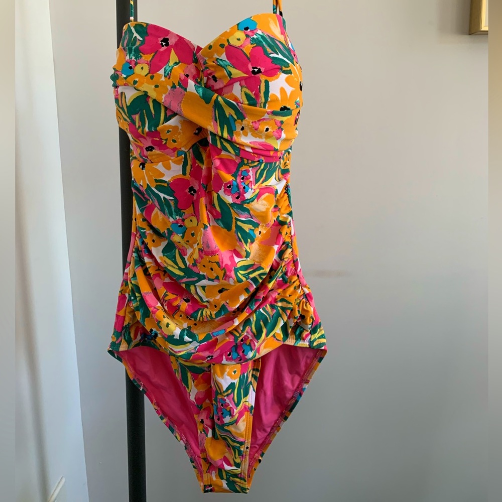 💦 NWT Anne Cole swimsuit size 6  🌸